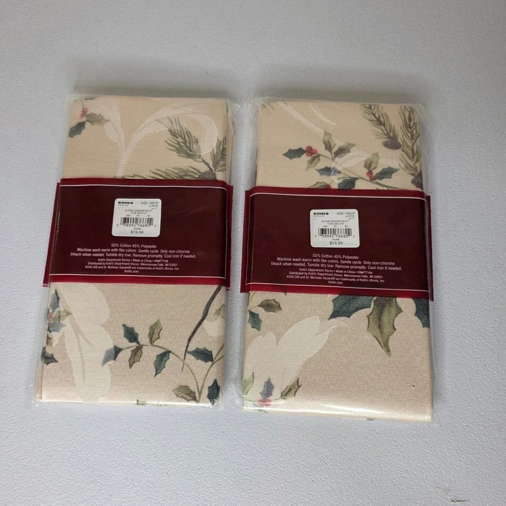 NWT St. Nicholas Square Napkins Set of 8 19x19 Beige Alpine Season Christmas